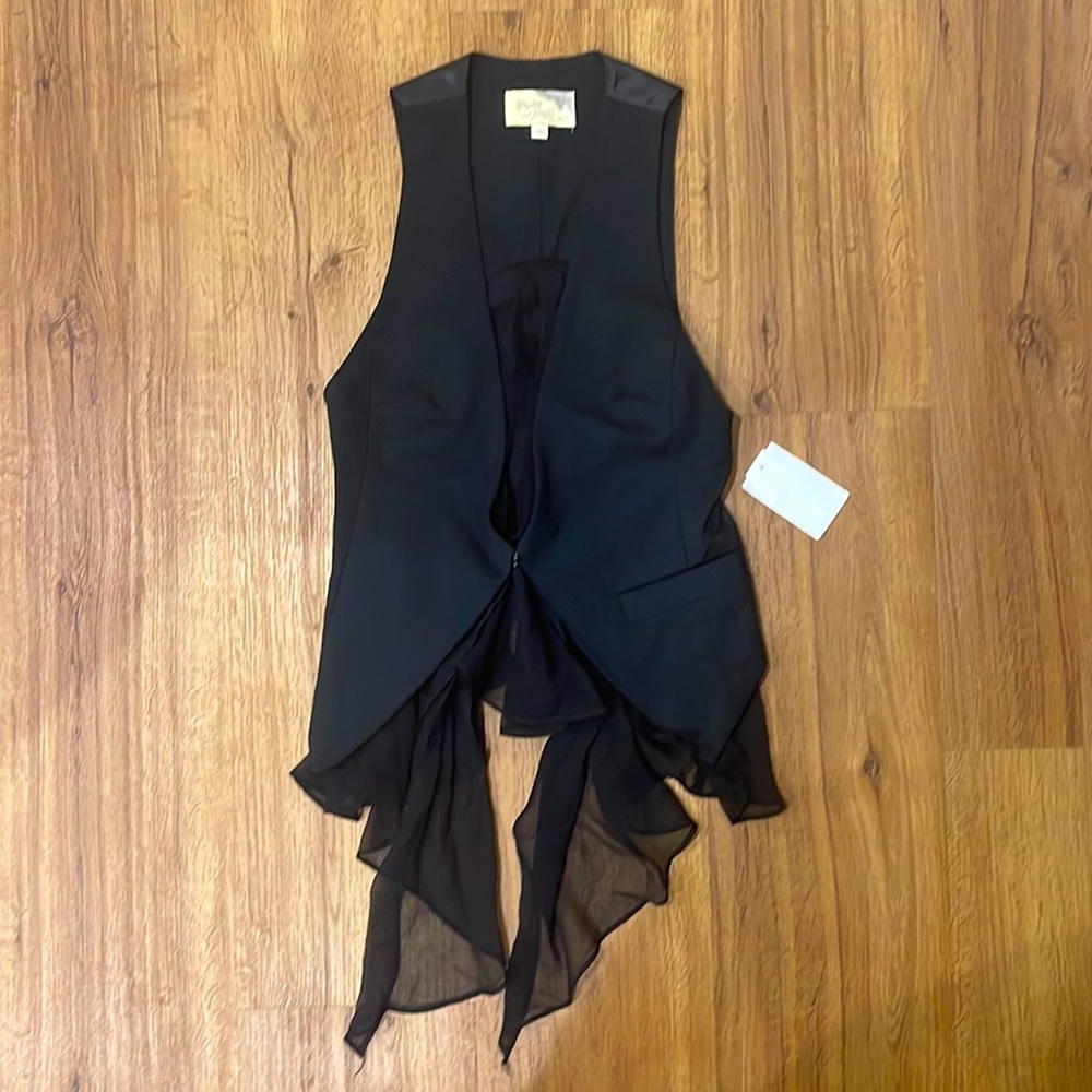 Elizabeth and James - vest (xs) -NWT